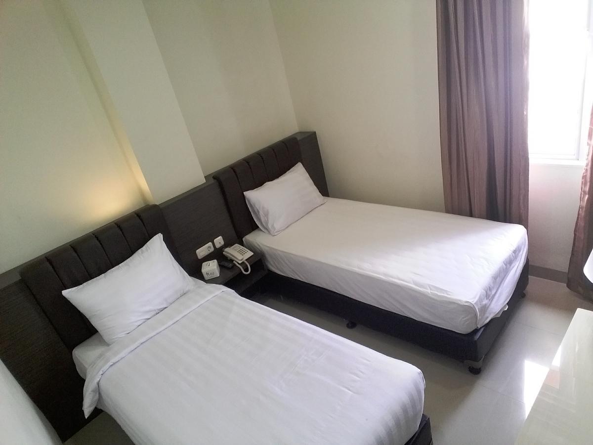 Grand Indobaru Hotel Selatpanjang Exterior photo